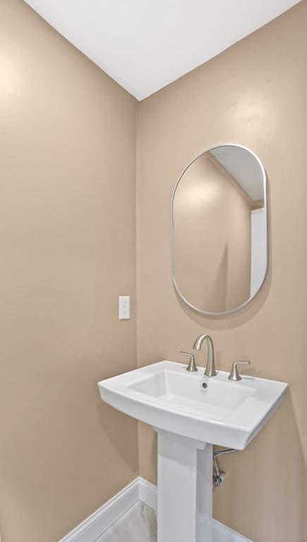 21 Arbor Ct, East Walpole