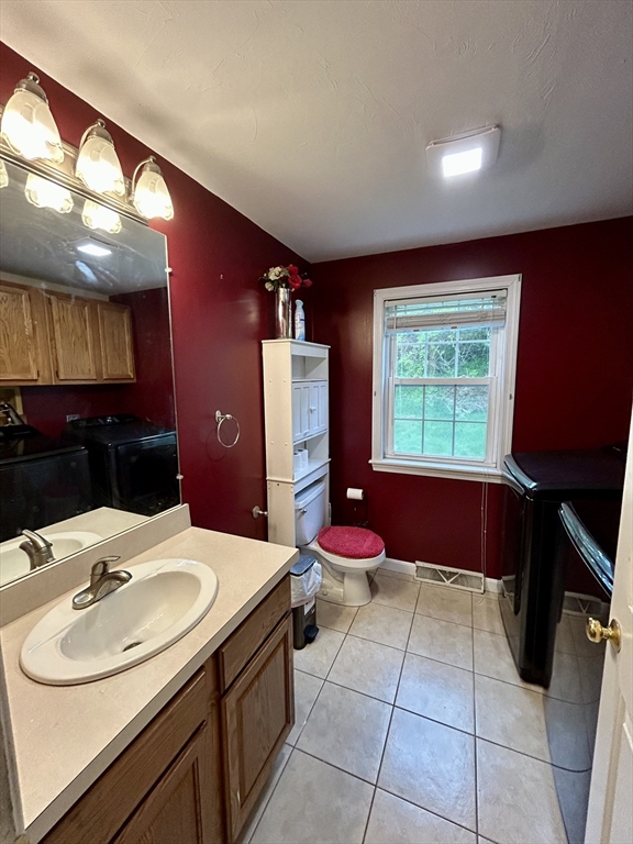 35 Fox Meadow Dr, Worcester