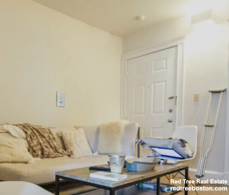 829 Beacon St, Fenway