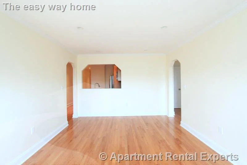 60 Brattle St, Harvard Square