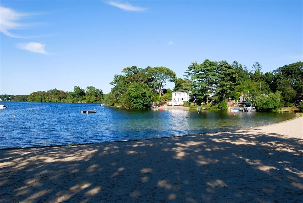 8 Priscilla Ave, Wareham