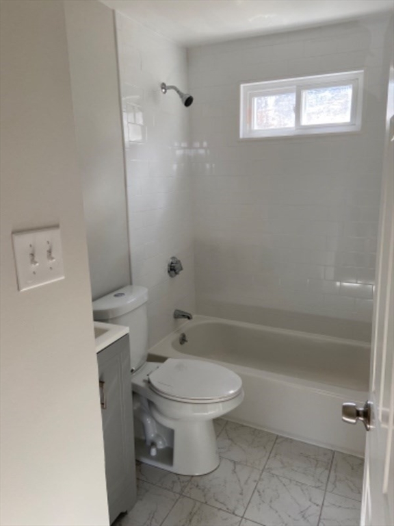 10 Bateman St, Roslindale