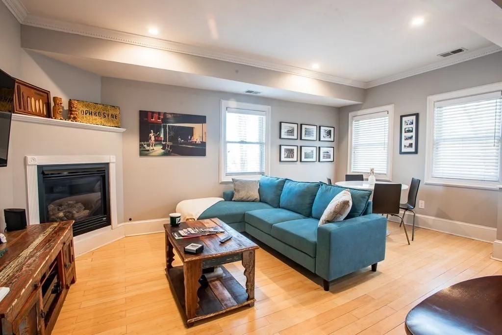 26 Beach St, Boston