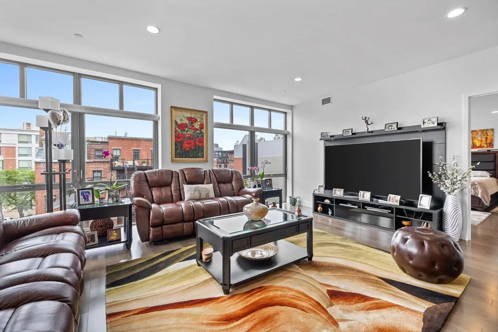 150 Dorchester Ave, South Boston