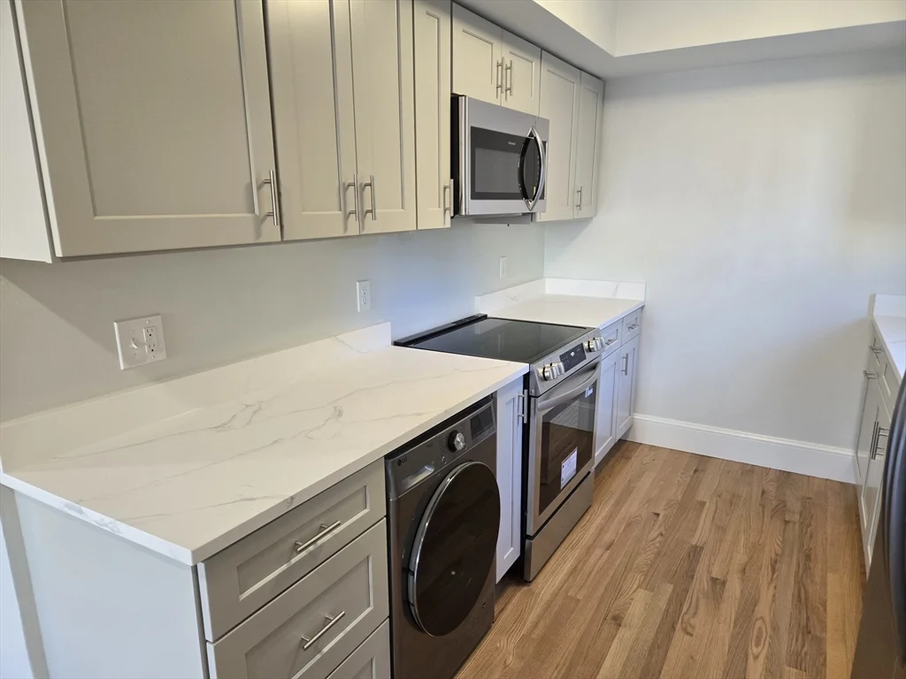94 Beaconsfield Rd, Brookline Hills