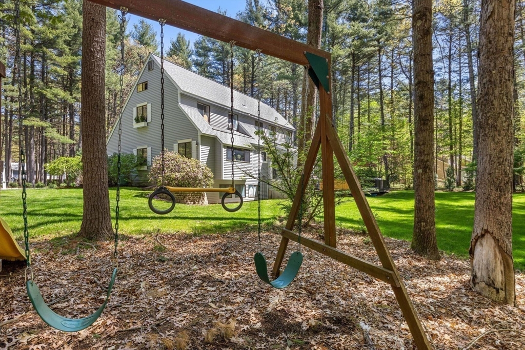 2 Deer Run, Littleton