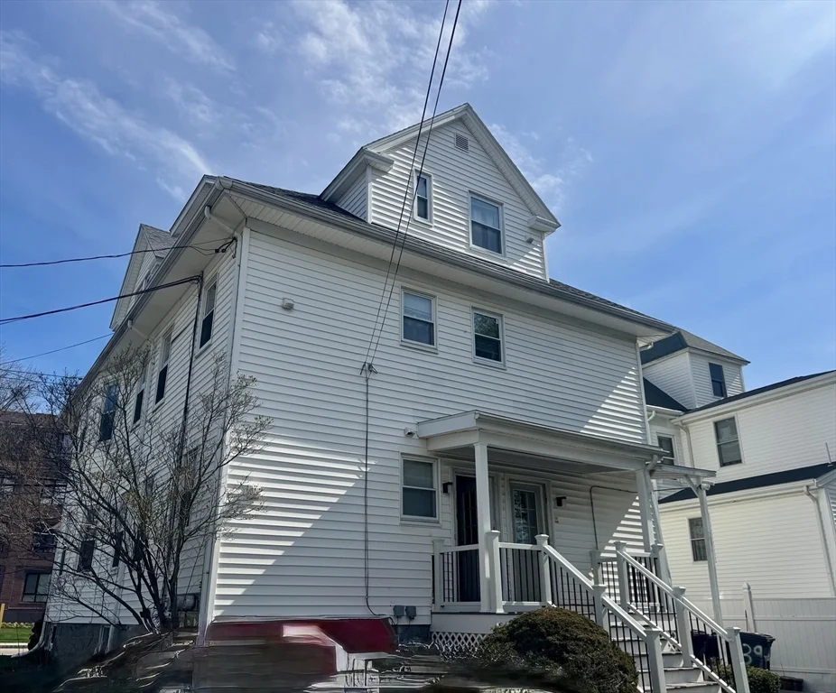 141 Whitwell St, Quincy