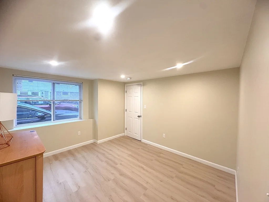 39 Cottage St, Stoneham