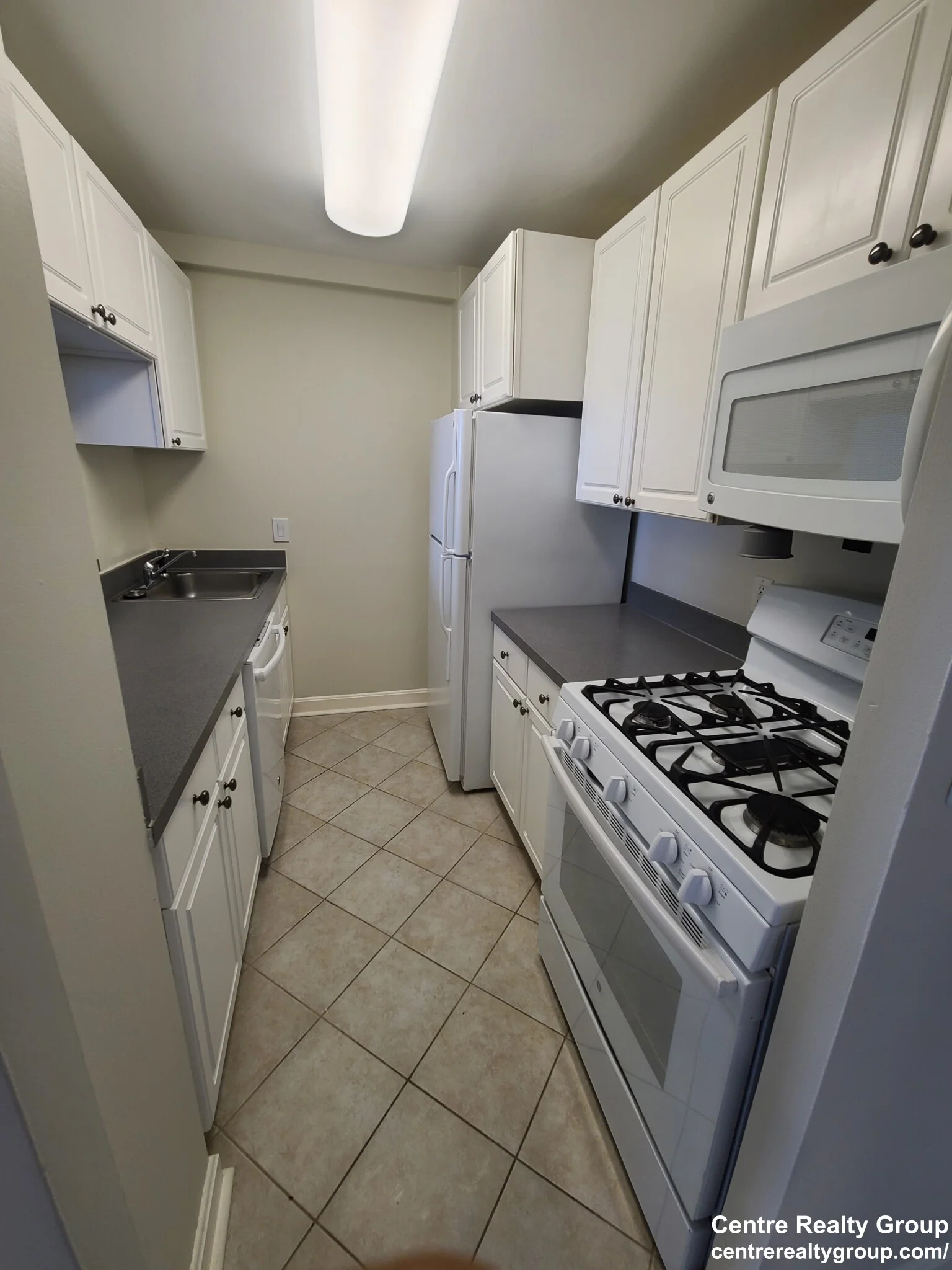 700 Huron Ave, Strawberry Hill