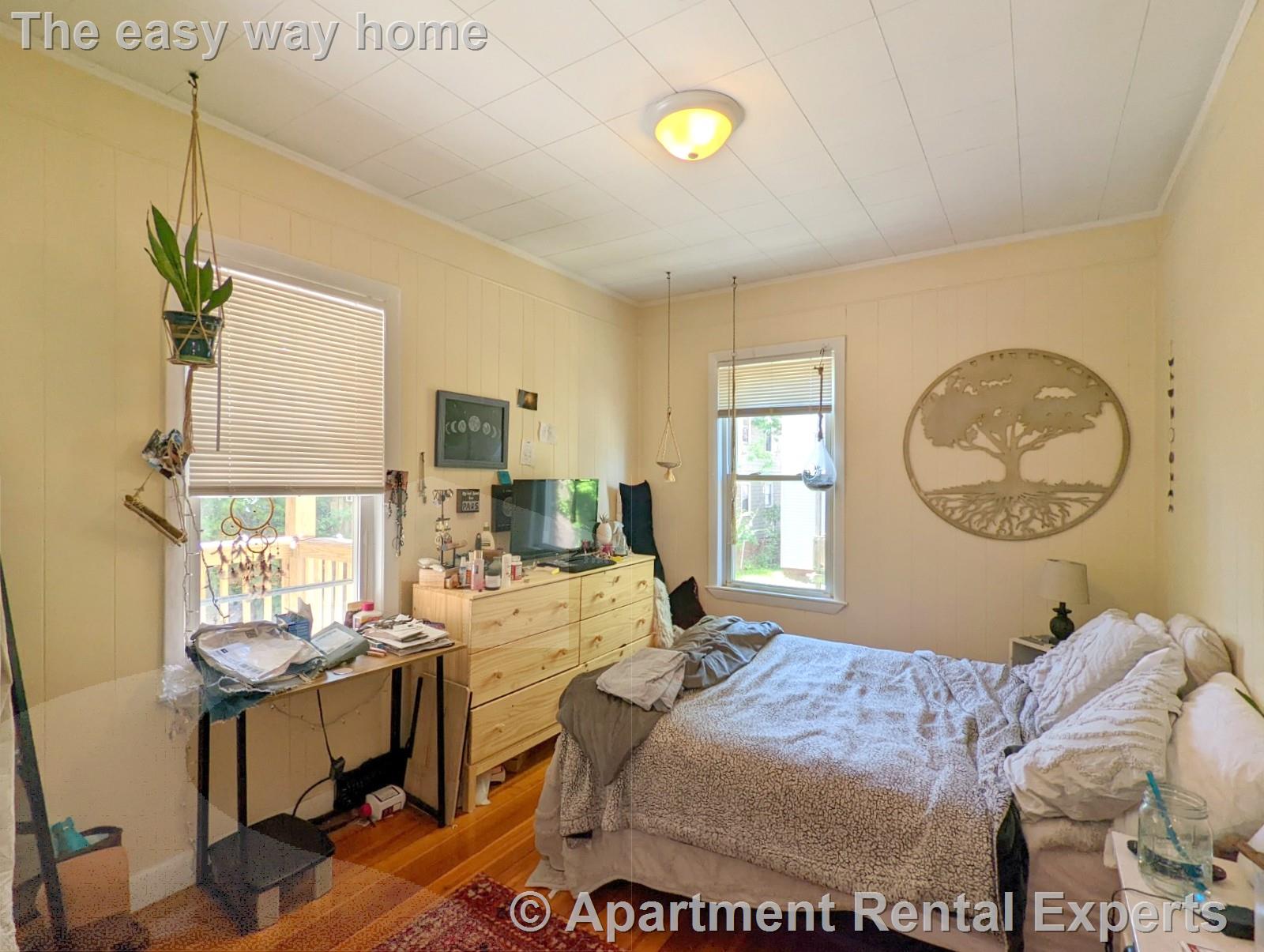 7-9 Belknap St, Teele Square