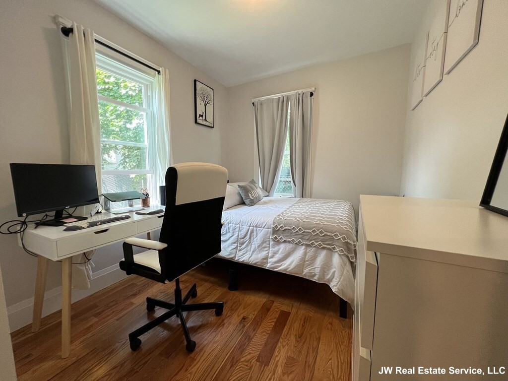 849 Cummins Highway, Mattapan