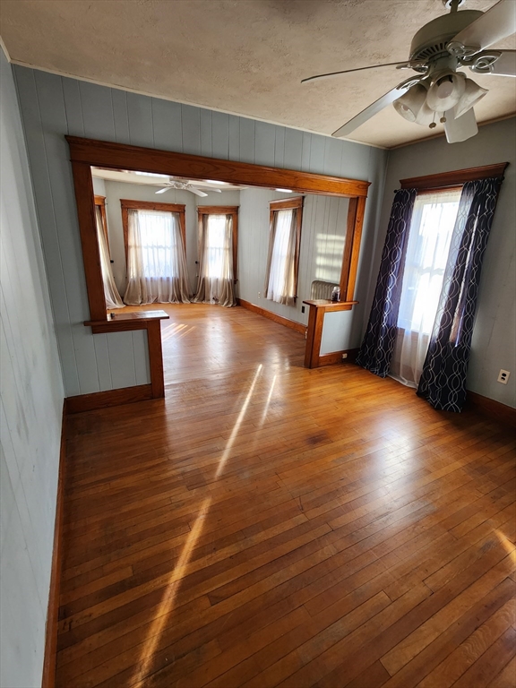 138 Pacific St, Fitchburg