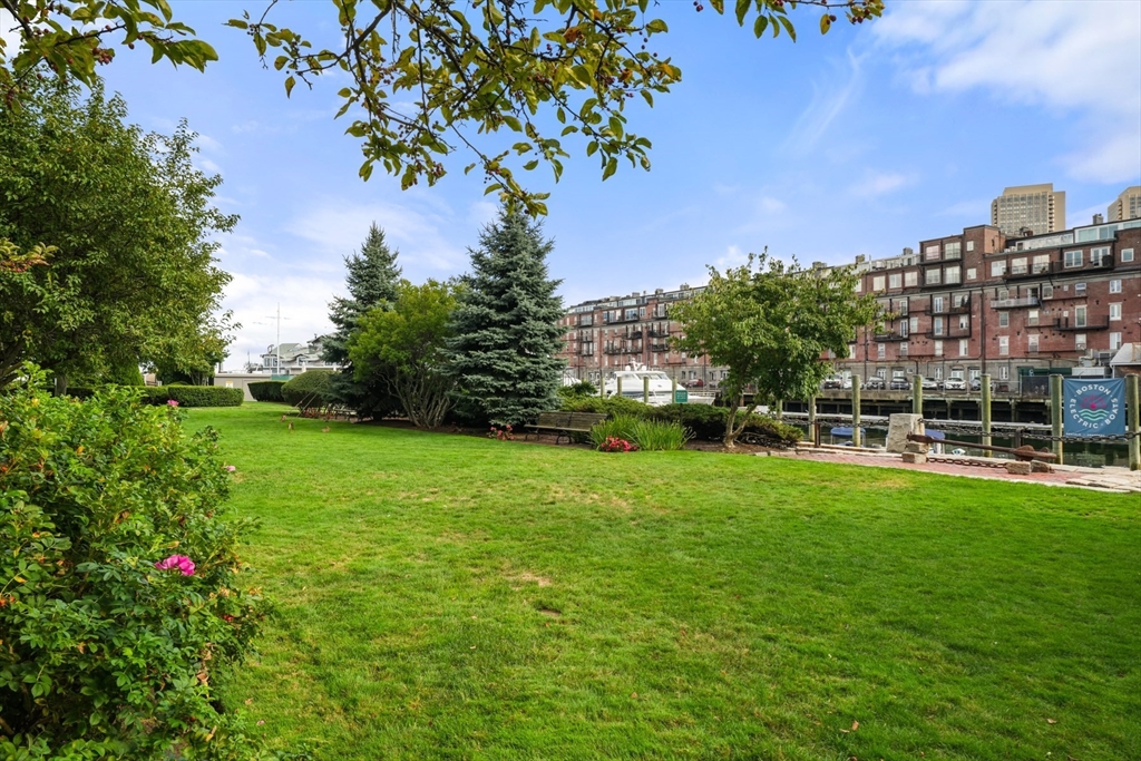 28 Atlantic Ave, Waterfront