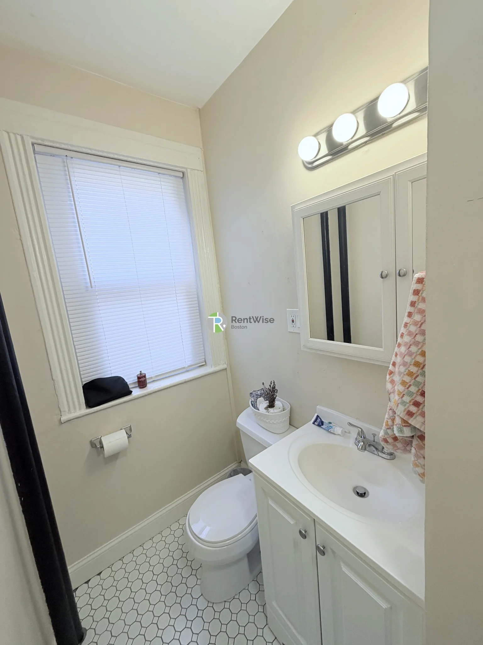 11 Peterborough St, Fenway