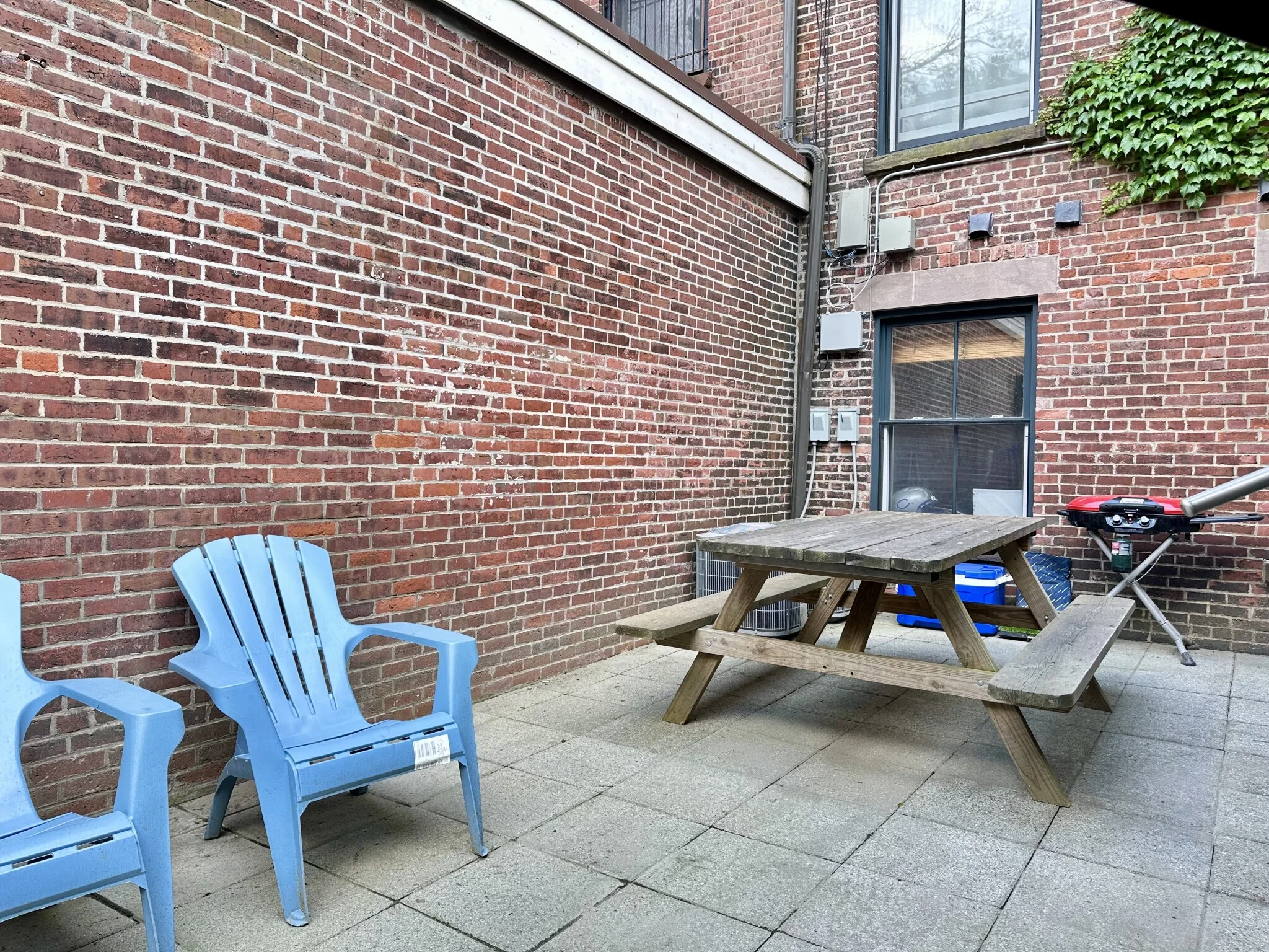 658 Massachusetts Ave, South End