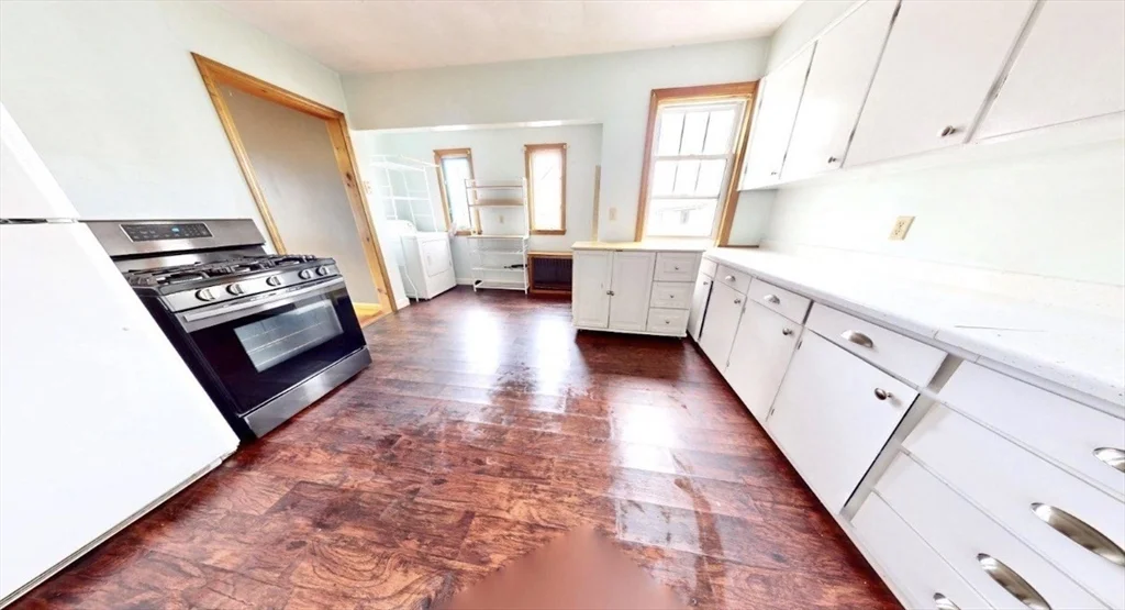 27 Princeton St, Medford