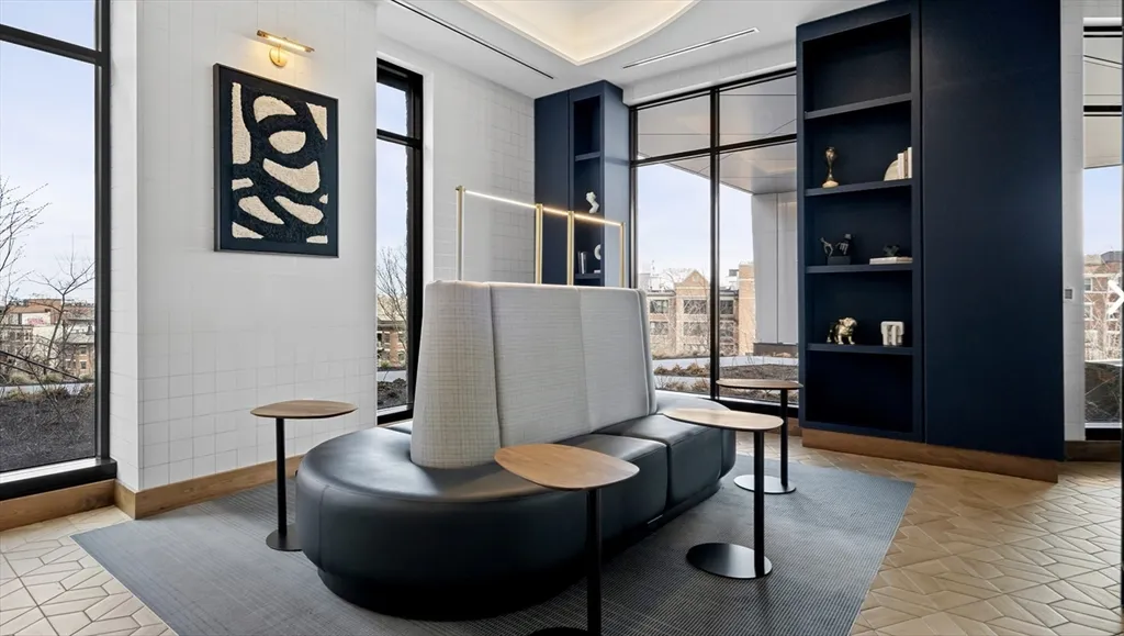 1515 Commonwealth Ave, Brighton