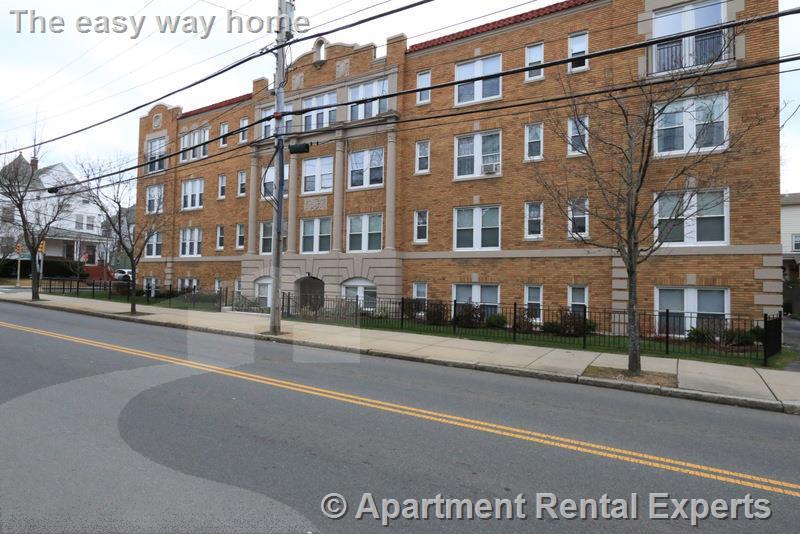 475 Highland Ave, Malden Center