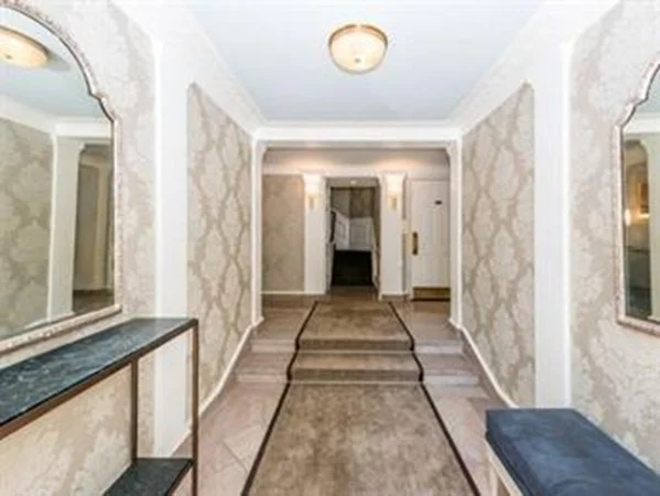 137 Marlborough St, Back Bay