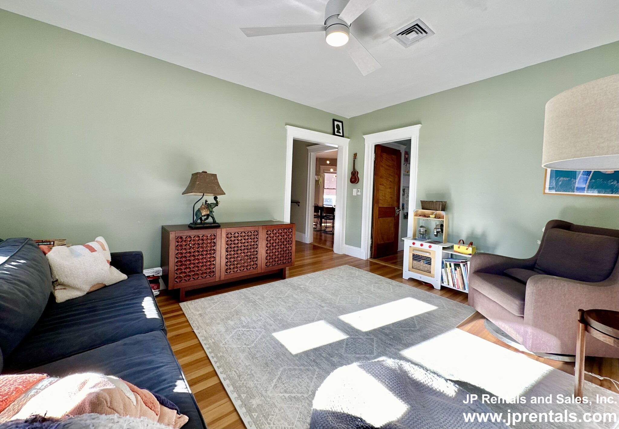 4 bed, 2 bath apartment for rent at 22 Sedgwick St Unit 2, Jamaica Plain — photo 8 of 26