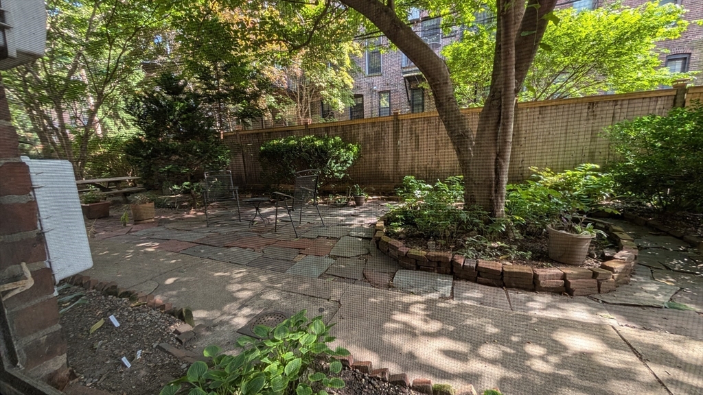 38 Lawrence St, South End