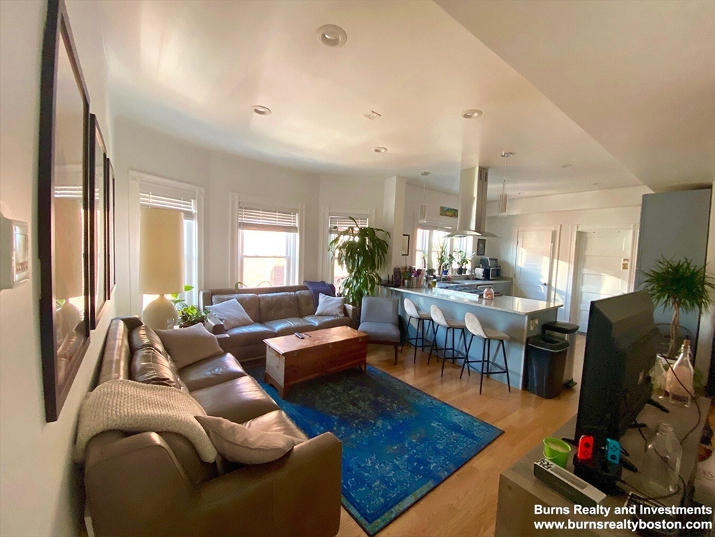 8 Cherry St, Spring Hill