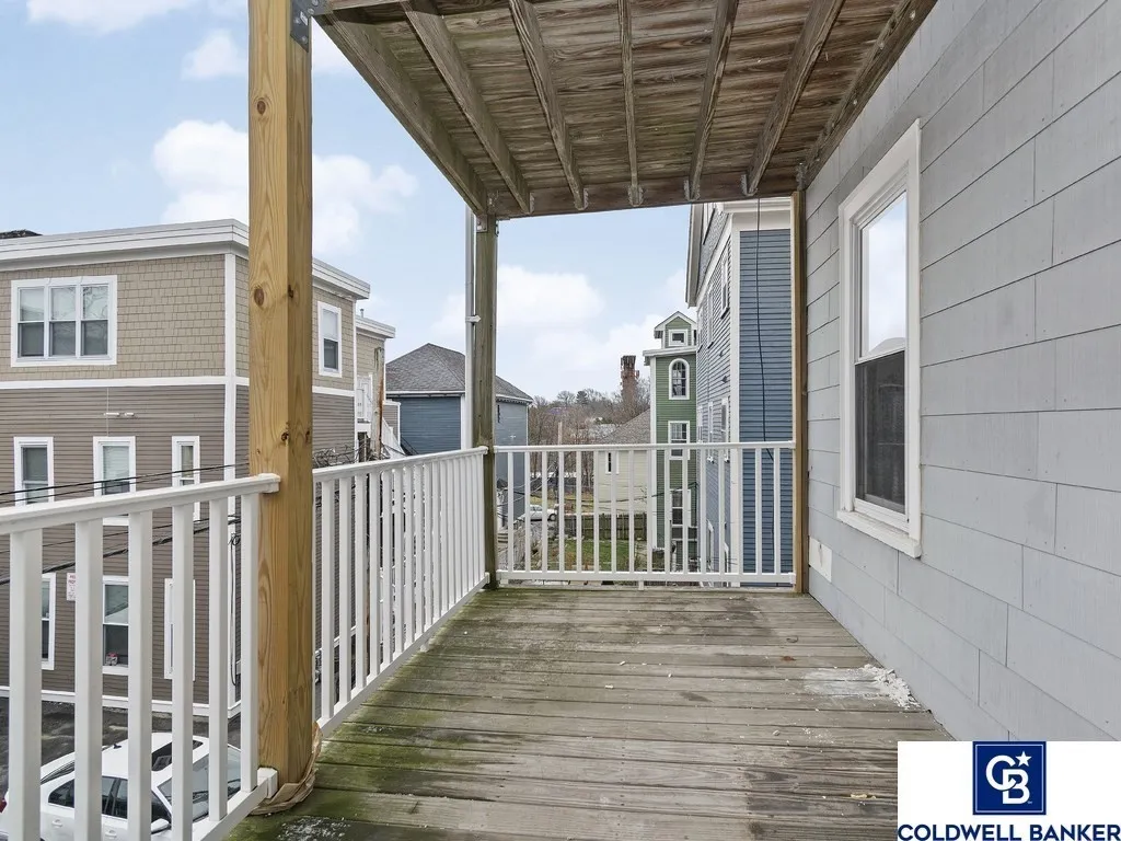 11 Hillside St, Mission Hill