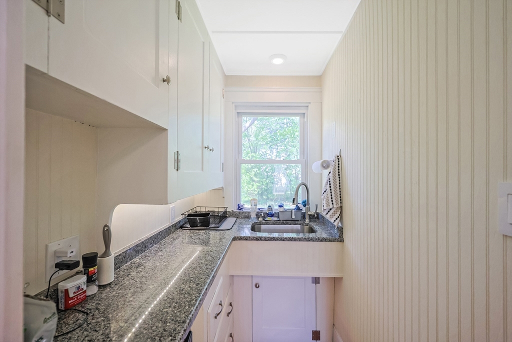 60 Verndale Ave, Attleboro