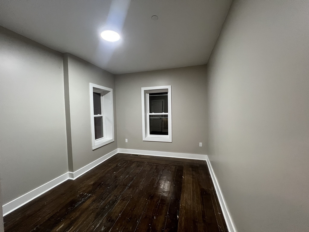 589 Haverhill St, Lawrence