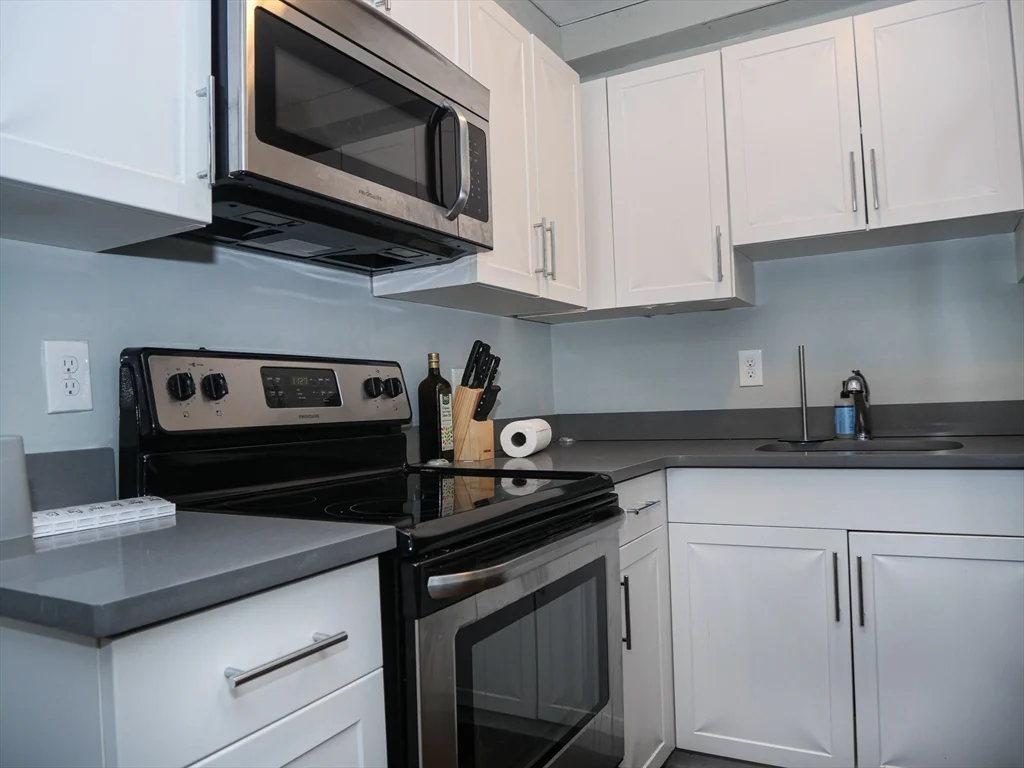 45 Carlton, Longwood