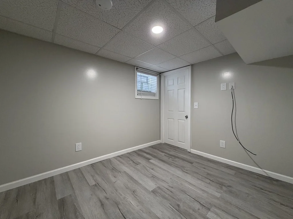 320-322 Wood St, New Bedford