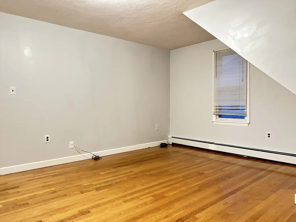 318 Granite St, Quincy