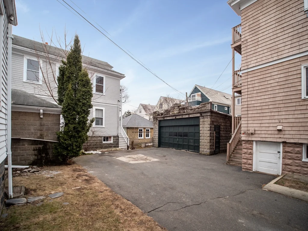 60 Powder House Blvd, Tufts