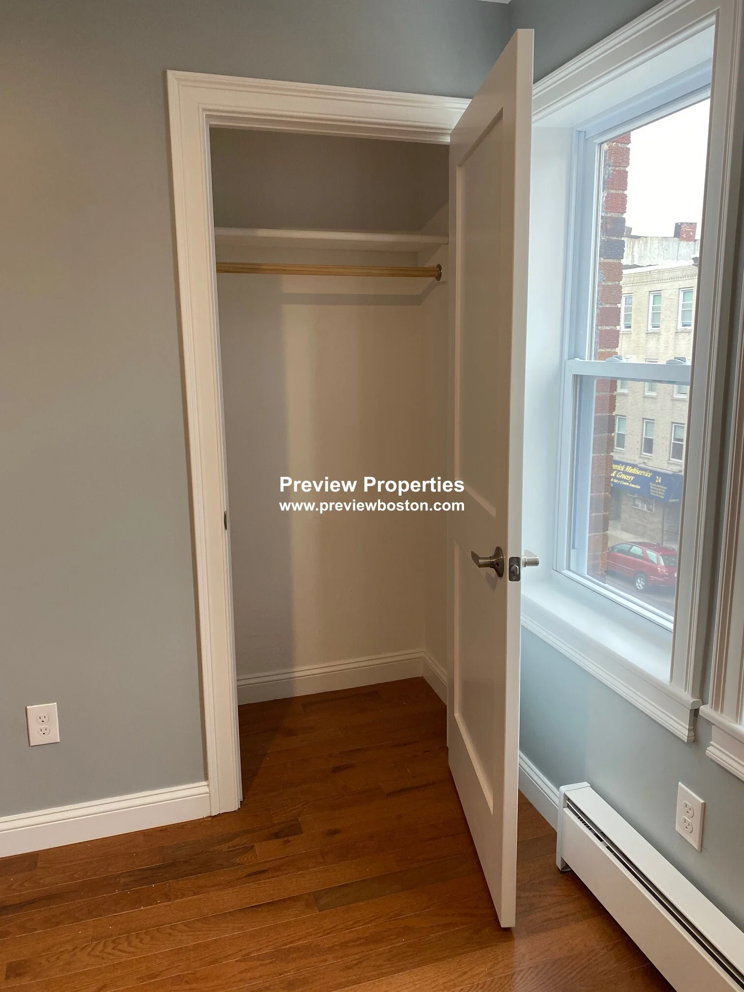33 Chelsea St, East Boston