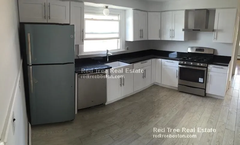 22 Murdock St, Powder House Square