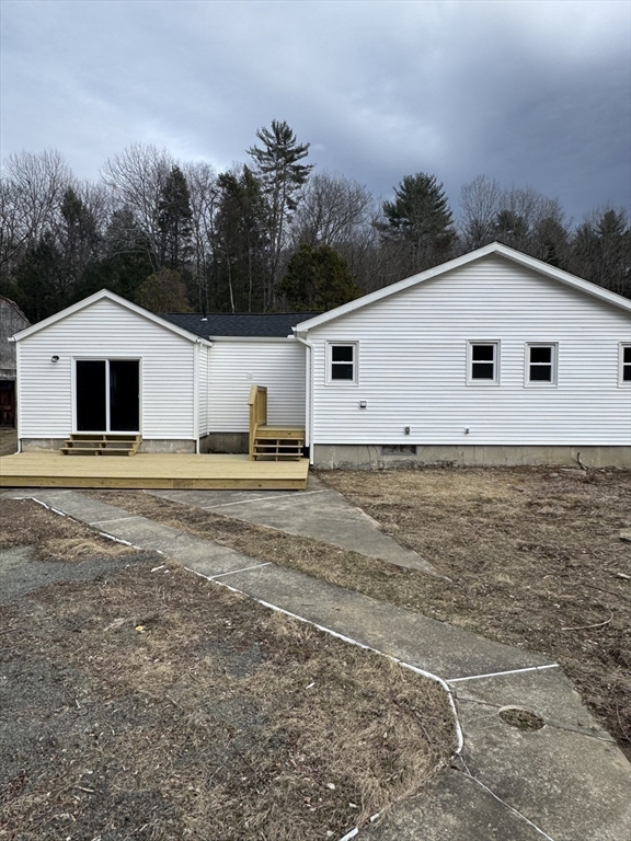 16 Knightville Dam Rd, Huntington