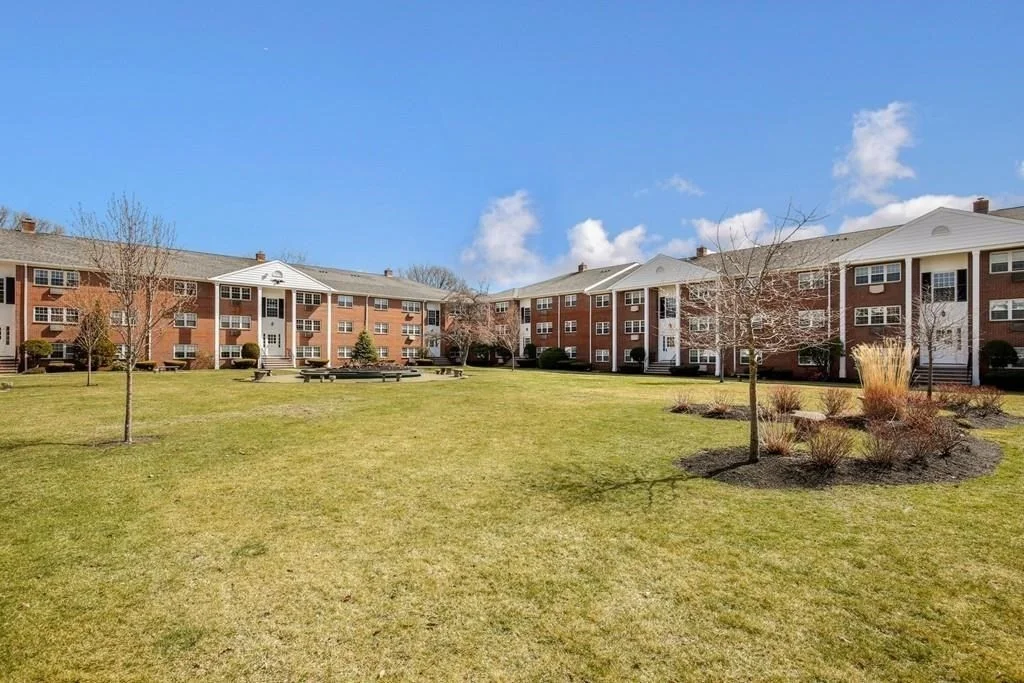 8 Old Colony, Arlington