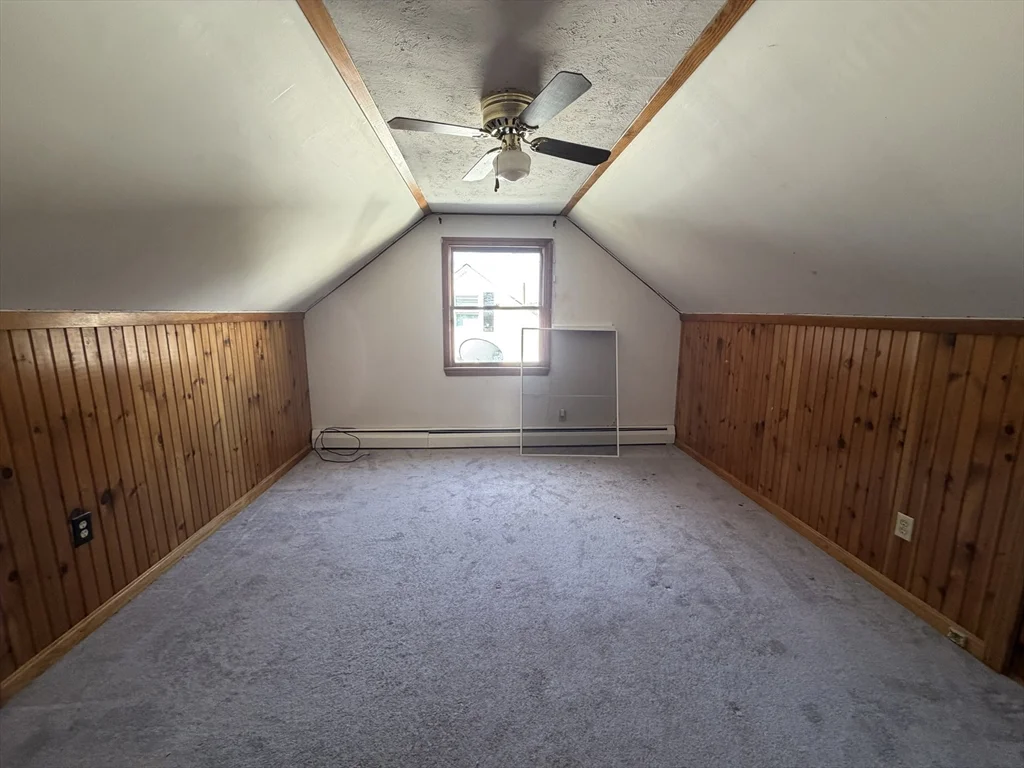 89 Bunker Hill Ave, Lowell