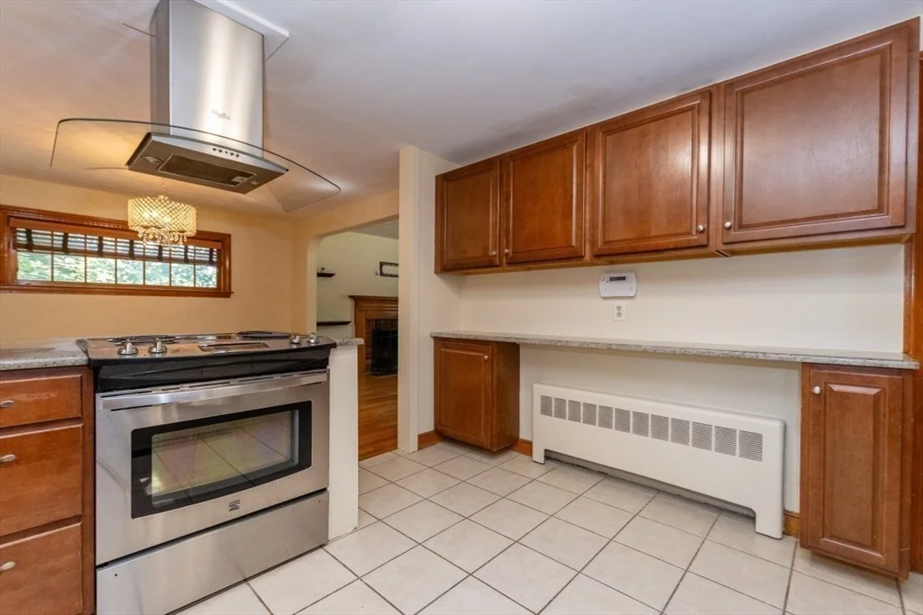 15 Lexington St, Burlington