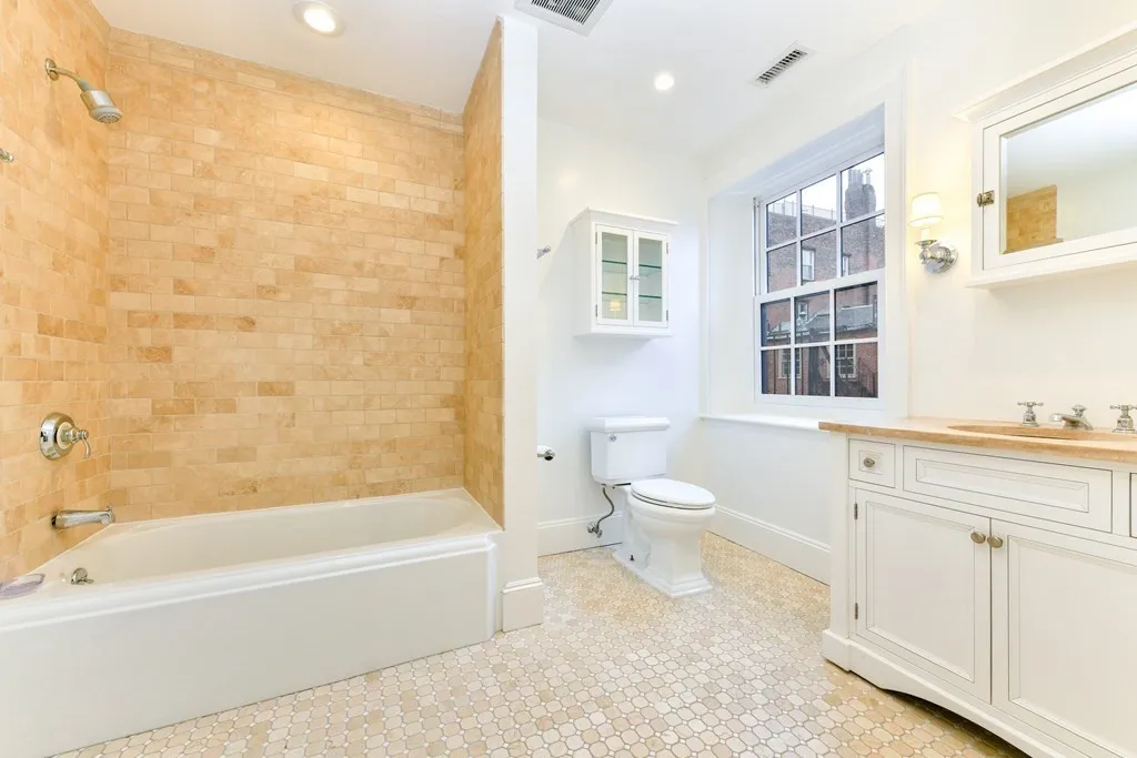 48 Mount Vernon St, Beacon Hill