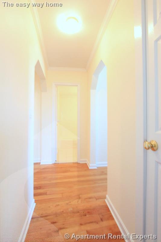 60 Brattle St, Harvard Square