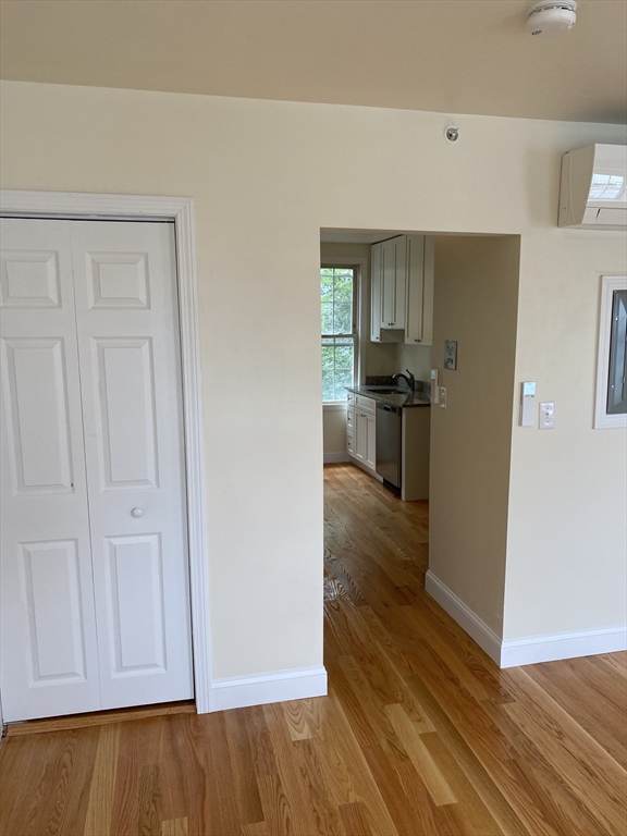 83 Bolton St, South Boston