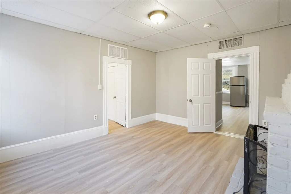 110 Appleton St, Lowell