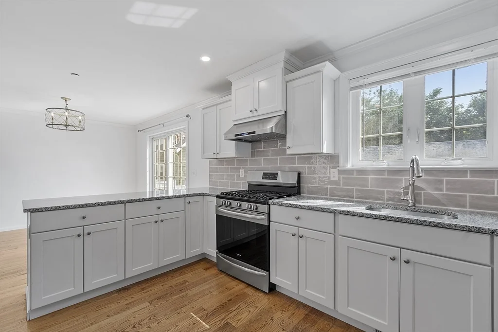 27 Mill St, Quincy