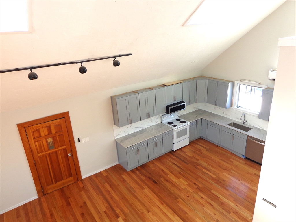 25 Acton St, Watertown