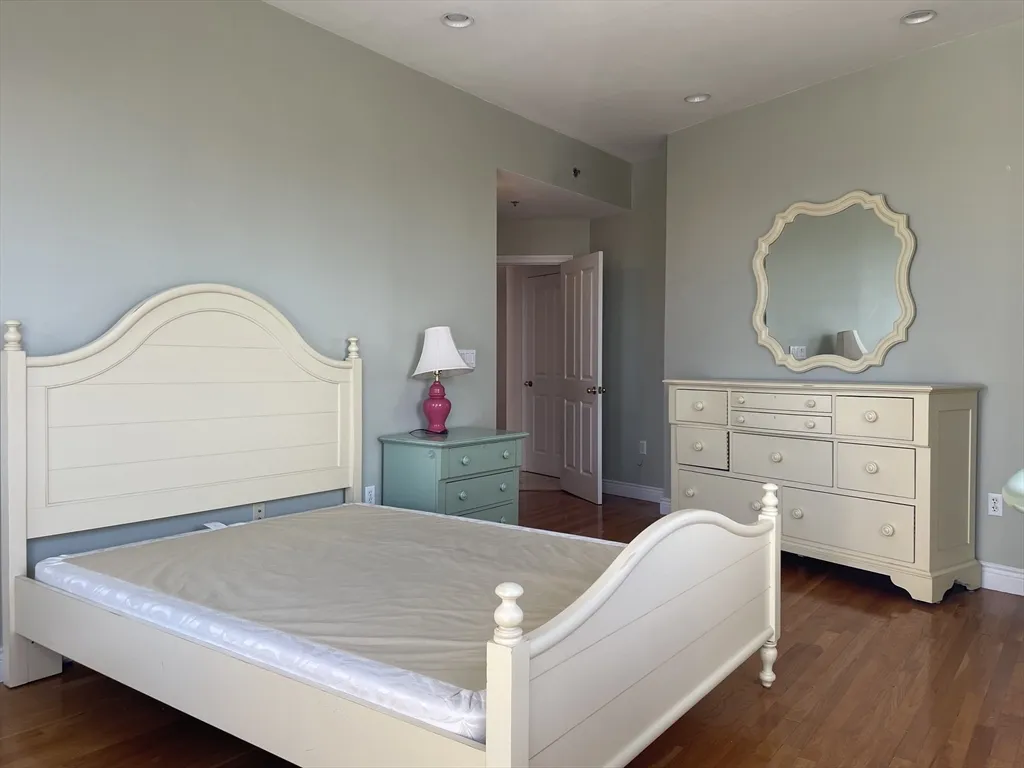 4 Charlesgate East, Back Bay