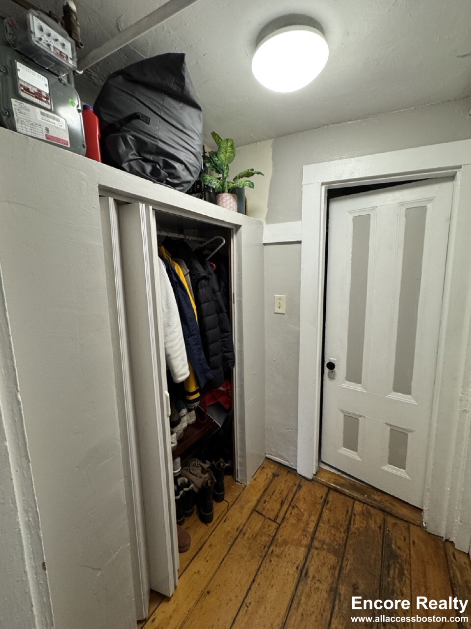 2 Champney Pl, Beacon Hill