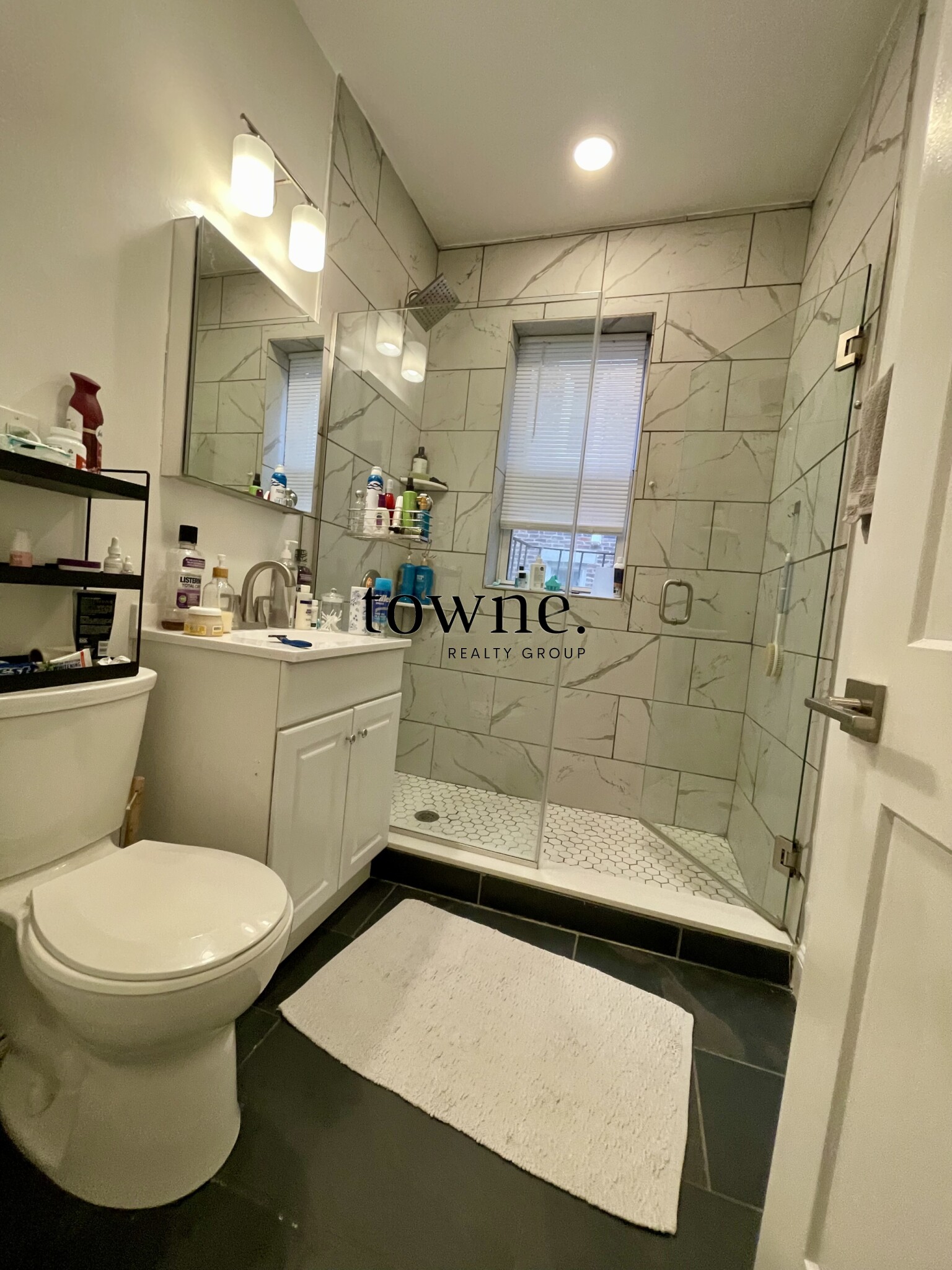 98 Queensberry St, Fenway