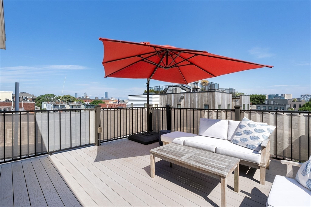 530 E 3rd St, South Boston