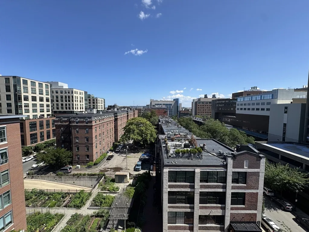 700 Harrison Ave, South End